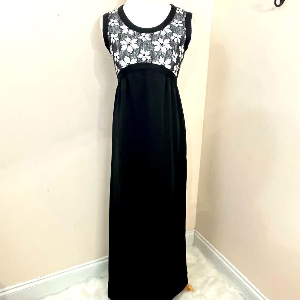 Vintage 70’s Leslie Fay Black and White Floral Maxi Dress S
